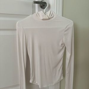 Aritzia Mockneck longsleeve
